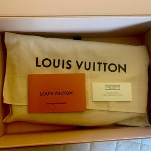 Brand new, never used authentic Louis Vuitton Felicie Pochette with wallet.